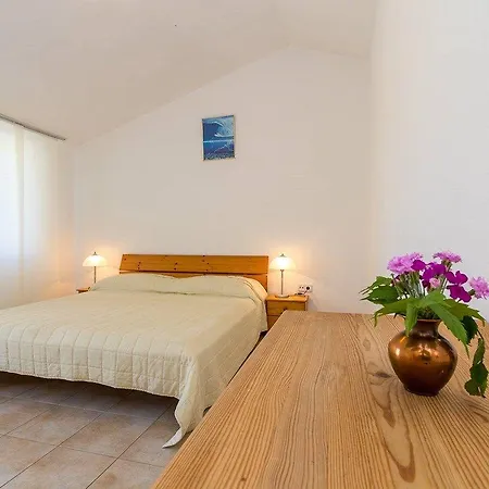 Zdenka Apartament *