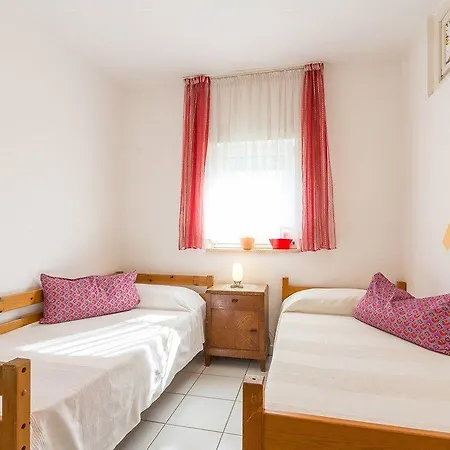Zdenka Apartment *